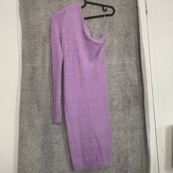 Off the shoulder fluffy dress - Picture 1 of 2